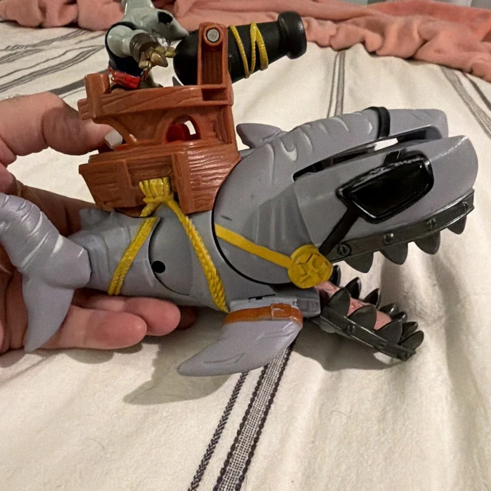 Imaginext Mega Mouth Shark Chomping Pirate Boat w/ figure As Shown